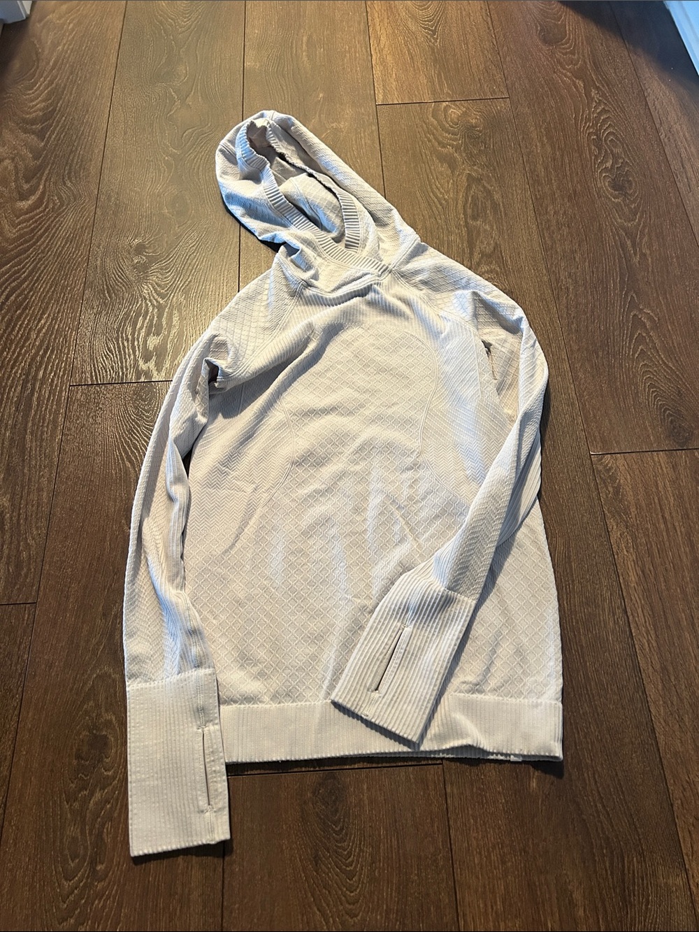 Lulu long sleeve with hood